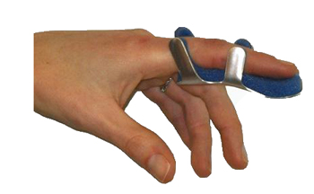 STECCA PER FRATTURA DITA A RANETTA FARMASPLINT MISURA PICCOLA IN ALLUMINIO MODELLABILE CON IMBOTTITURA IN SPUGNA POLIURETANICA ANTIALLERGICA RADIOTRASPARENTE 8 CM 1 PEZZO - Farmaunclick.it